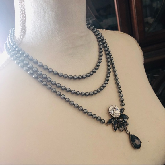 Handcrafted repurpose charcoal cluster Czech glass Pearl fancy clasp necklace - Picture 3 of 8